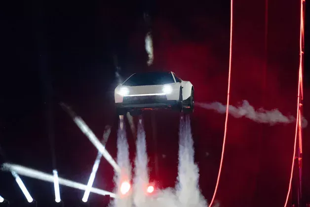 Tesla Flying Car: How the 2026 Roadster Really Works